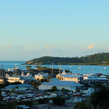 Coral Sea Vista Apartments Airlie Beach Buitenkant foto