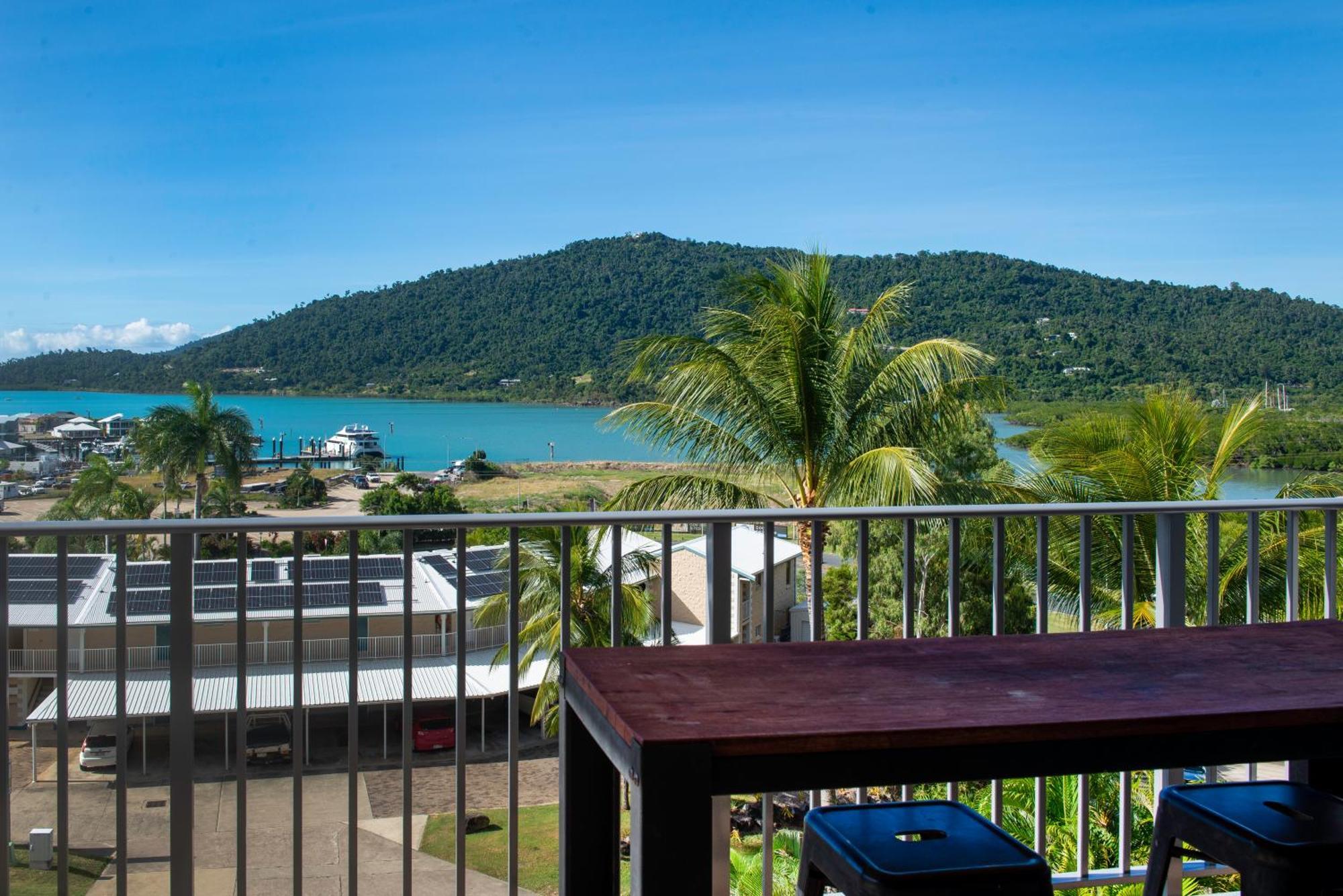 Coral Sea Vista Apartments Airlie Beach Buitenkant foto