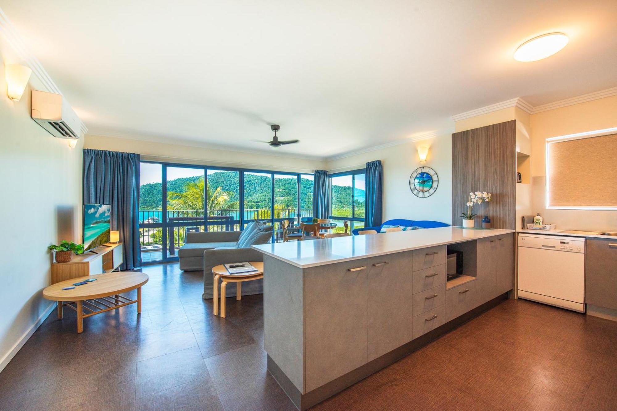 Coral Sea Vista Apartments Airlie Beach Buitenkant foto