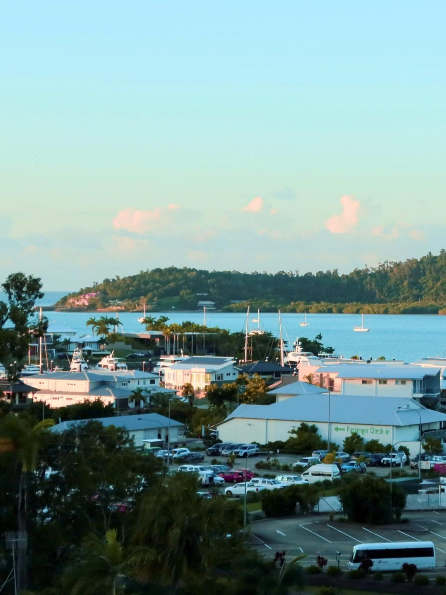 Coral Sea Vista Apartments Airlie Beach Buitenkant foto