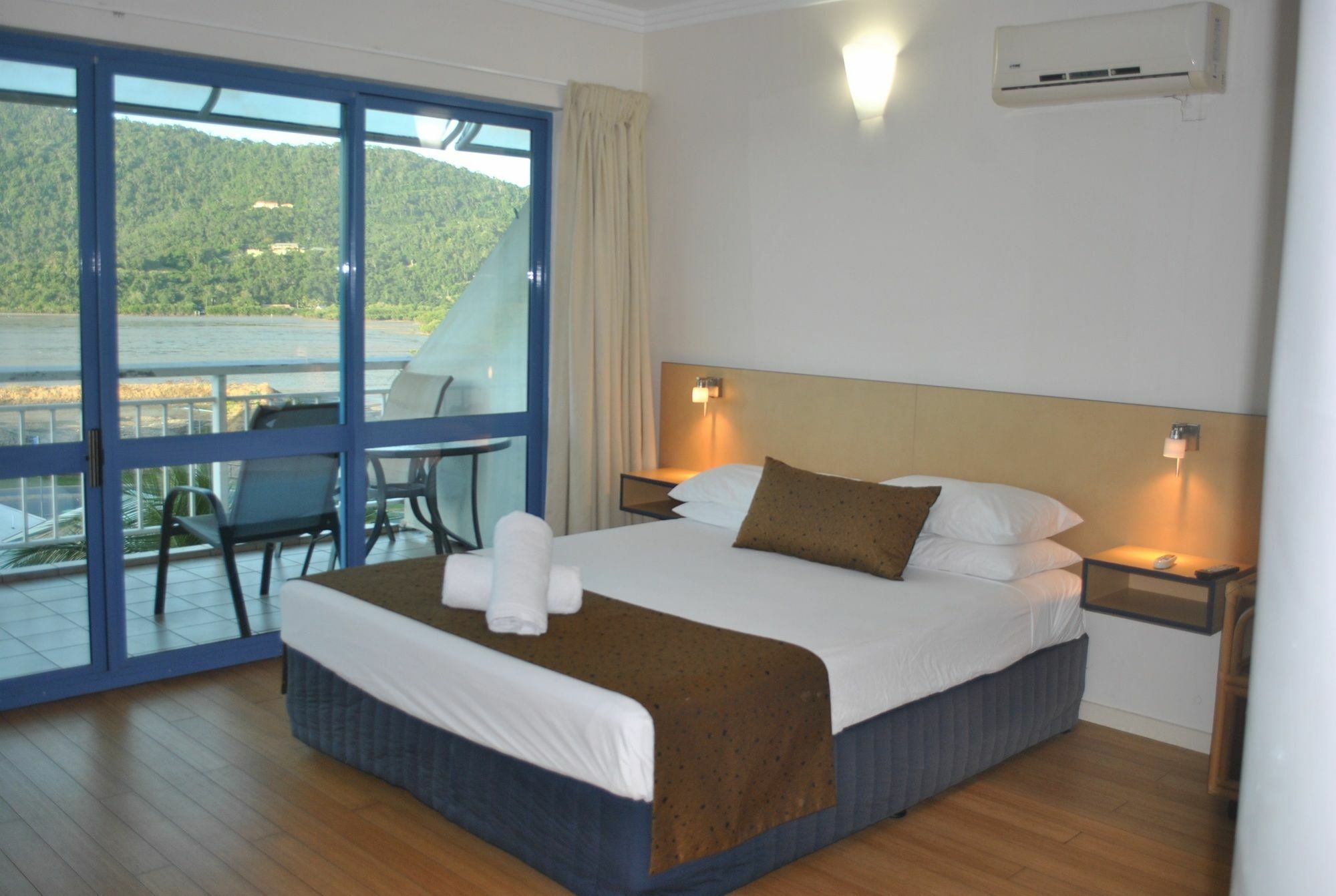 Coral Sea Vista Apartments Airlie Beach Buitenkant foto